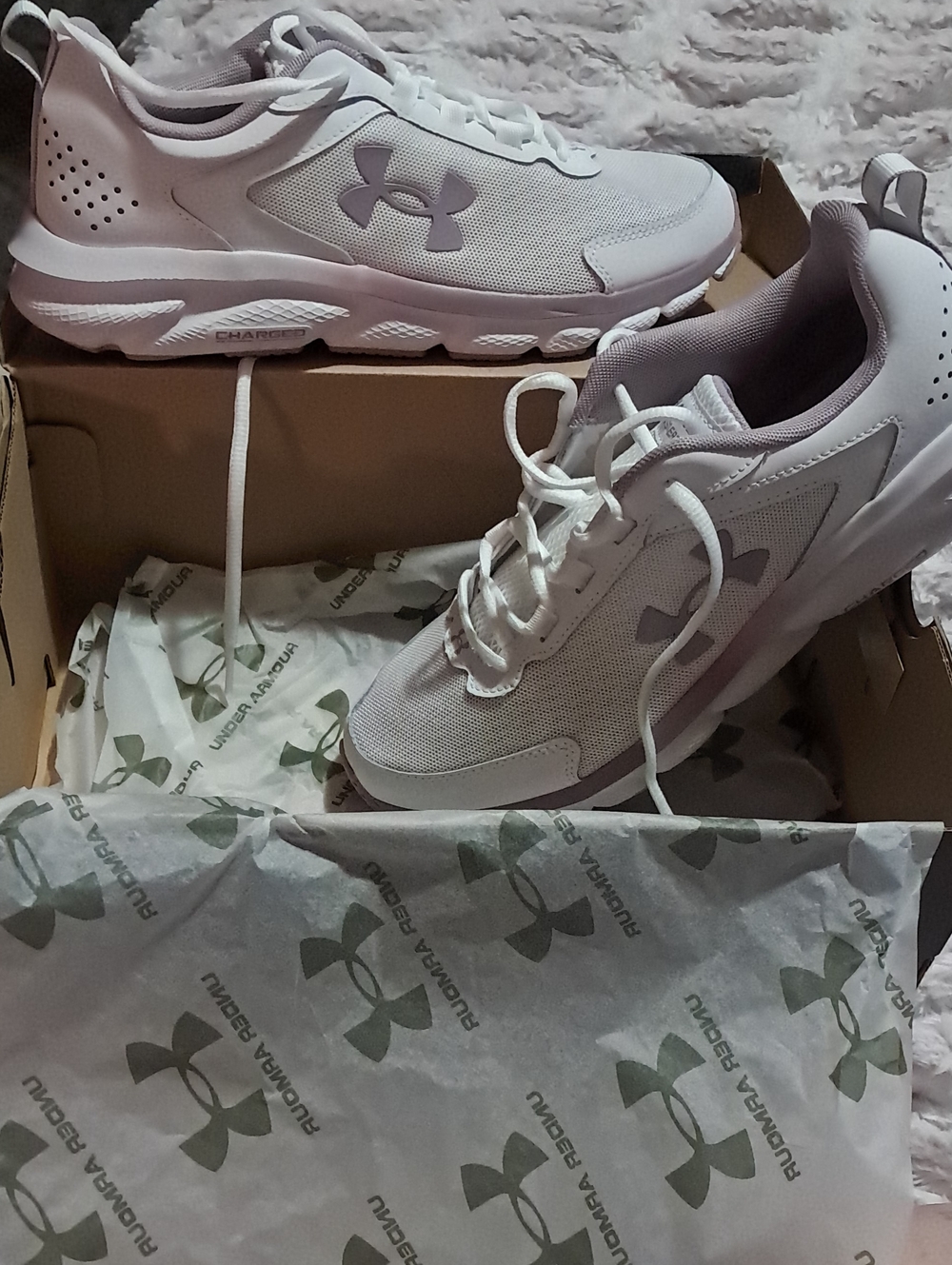 Under Armour Women's White and Light Purple Training Sneakers Never Worn